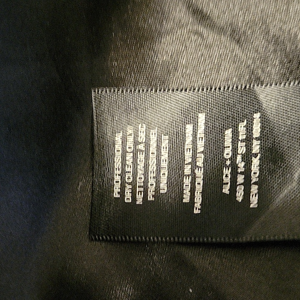 Alice + Olivia flirty skirt - Picture 7 of 11